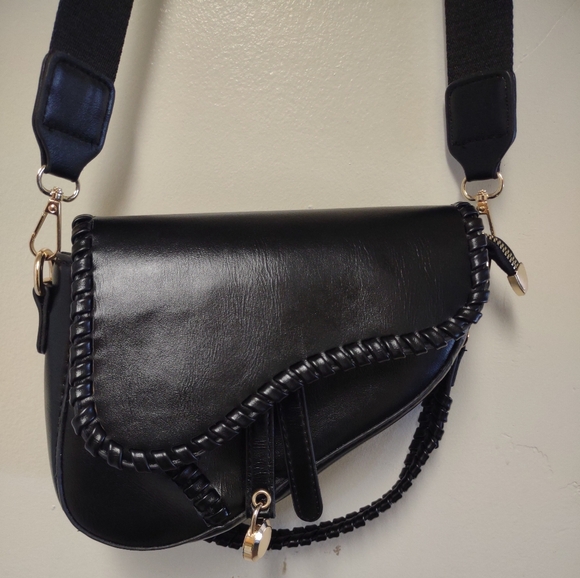 Handbags - Cute Fun Faux Leather Top Handle Black Purse